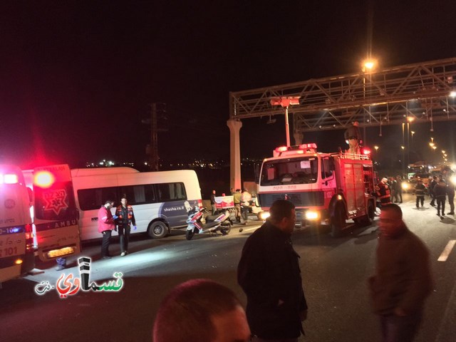 إصابة 19 شخصًا بجراح متفاوتة في حادث طرق بين حافلة صغيرة وعدّة سيارات على شارع 6